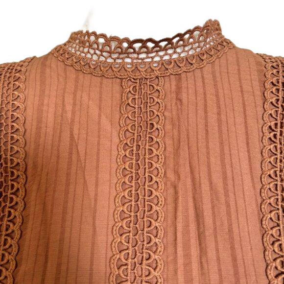 Embroidered Rust color top by MINE, Cap sleeves, Lace finishes, size Med - Picture 6 of 10